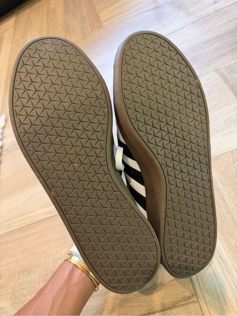 NEW Adidas - Picture 4 of 4